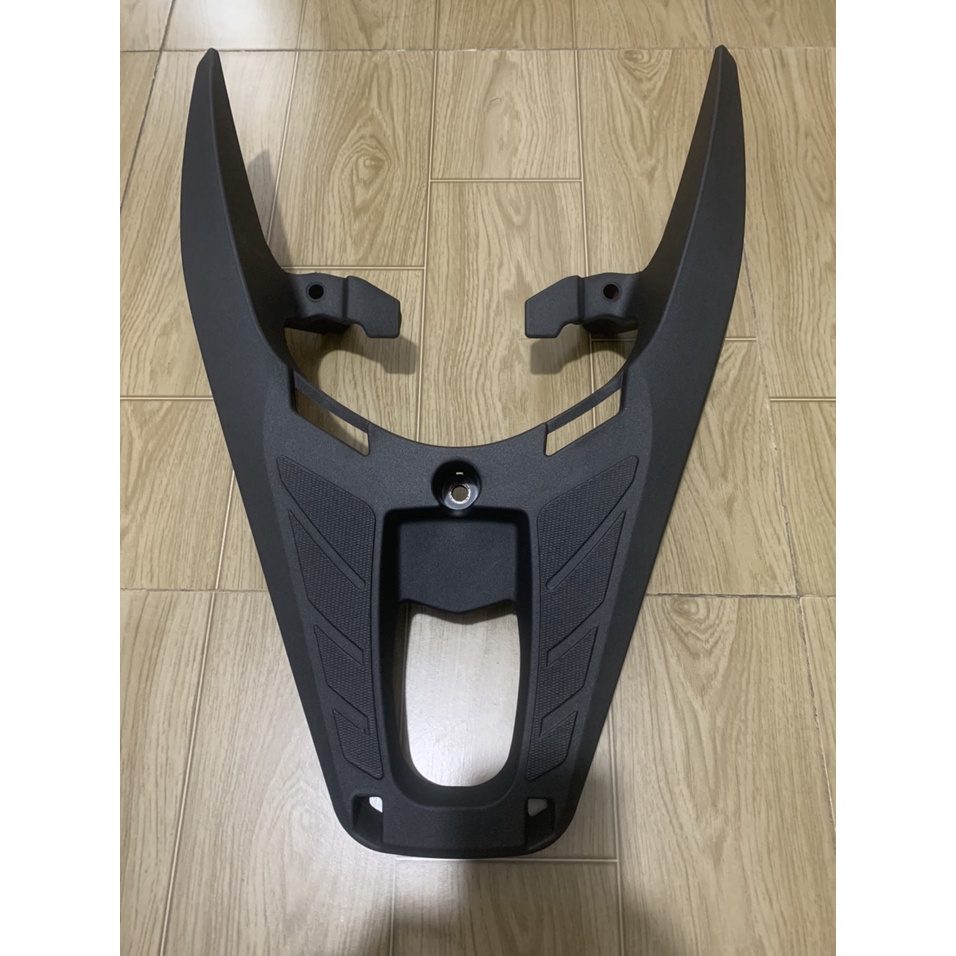 Cảng sau xe VARIO 160 cc đời 2022 kiểu sh chất liệu nhựa