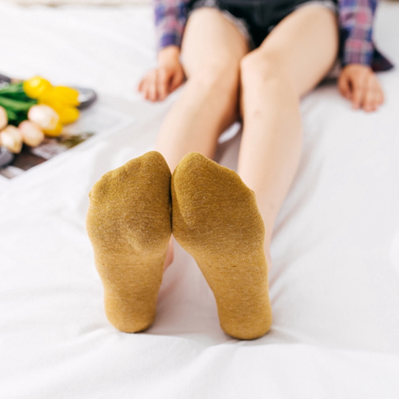 Tất ngắn dưới mắt cá chân xinh xắn tiện dụng
