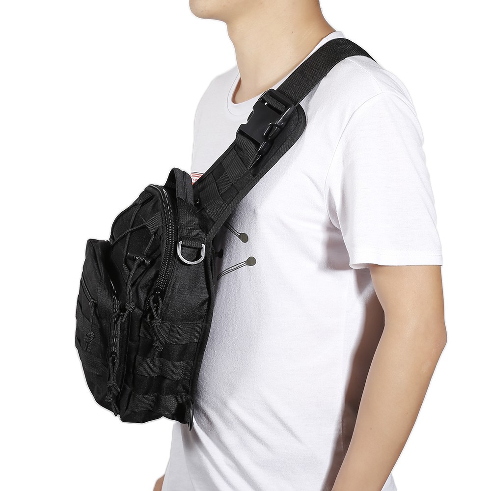 Túi đeo trước ngực kiểu dáng thời trang dành cho nam | BigBuy360 - bigbuy360.vn