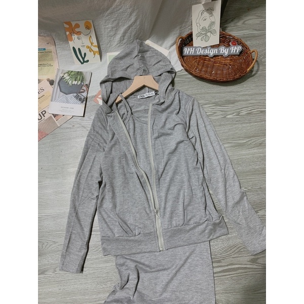 Set váy body 2 dây kèm áo khoác có mũ kéo khoá