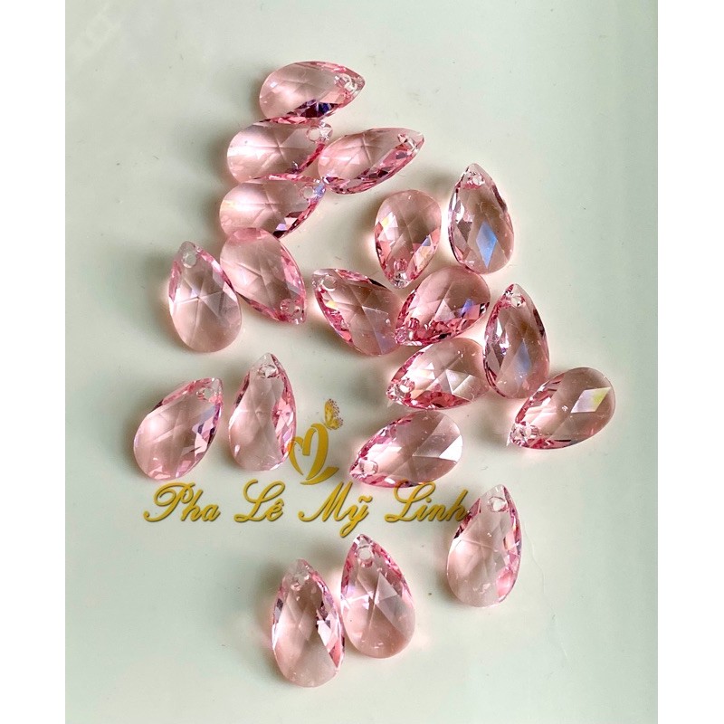 2 viên pha lê Swarovski hình cánh hoa