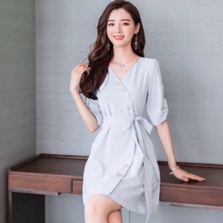 Đầm trắng nút xéo form ngắn