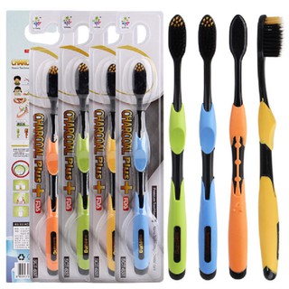 Bàn chải đánh răng Hàn Quốc Charcoal Plus