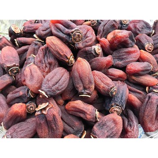 Hồng treo gió + hạt điều rang muối