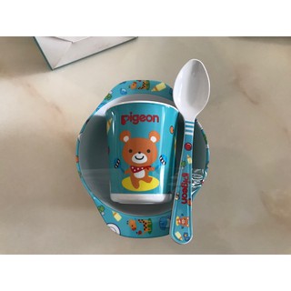 Bộ dụng cụ gọn nhẹ giúp bé tập ăn dặm Pigeon