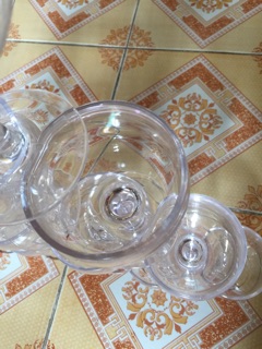 Ly kem mêka trong suốt