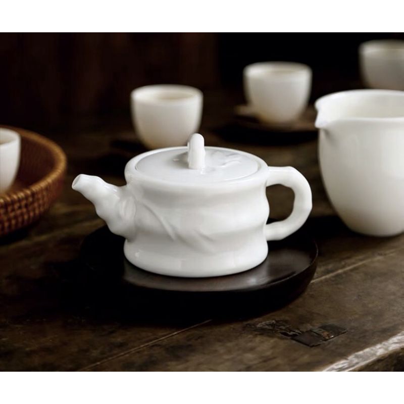 Ấm trà sứ Bạch Định Trúc Đoạn