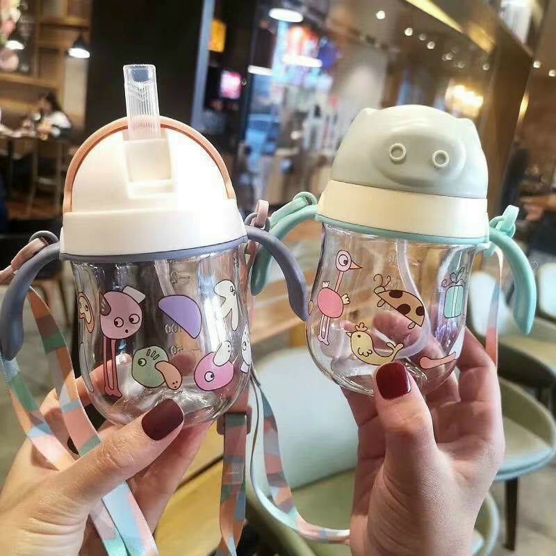 Bình đựng nước  cho bé mang đi học