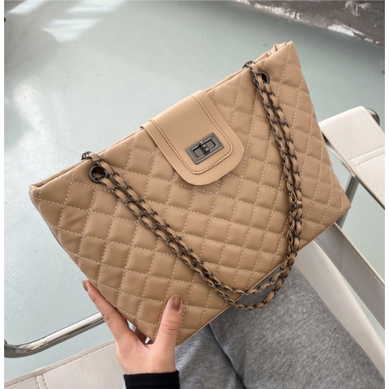 Túi Xách Đeo Vai Nữ Đẹp Cao Cấp Thời Trang Đi Làm Khóa Vặn Dây Xích Đẹp