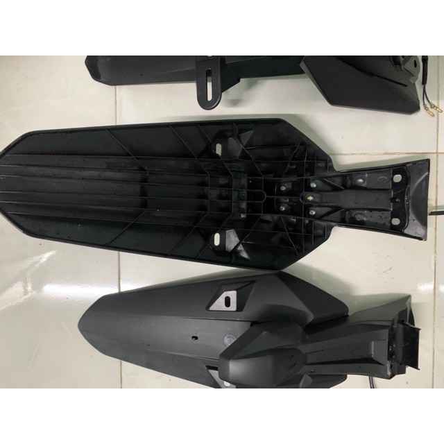 Bộ Dè Treo Biển Số Cho Winner V1 Chính Hãng Honda