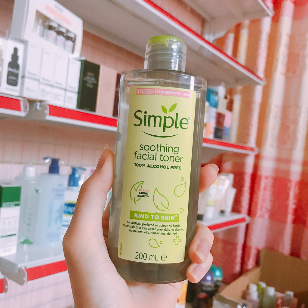 Toner Simple Soothing Facial cho da nhạy cảm và da dễ nổi mụn 200ml - Toner simple