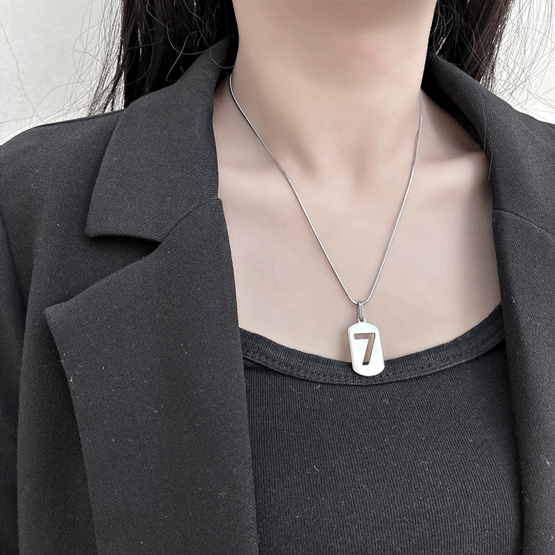 Dây chuyền 22664 bằng thép titan dáng dài mặt số 7 may mắn thời trang cho nam nữ / cặp đôi