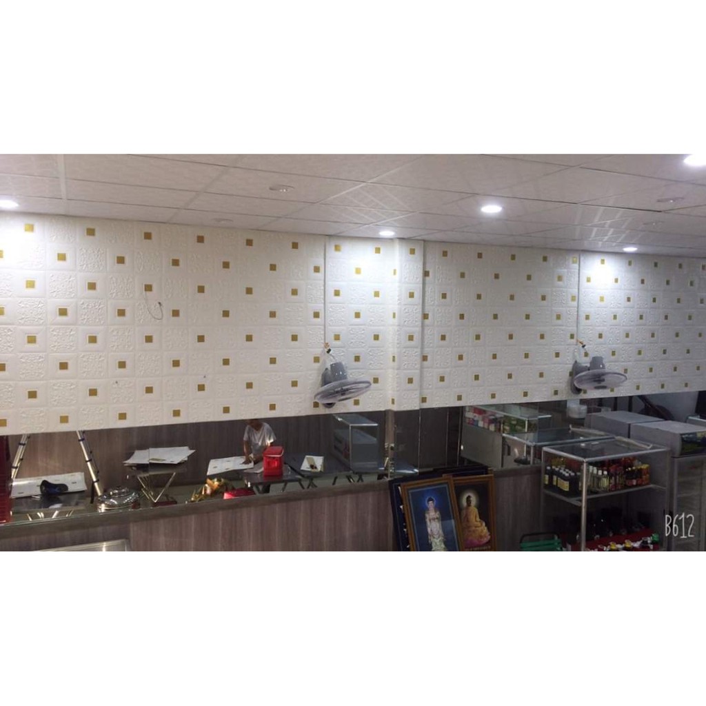 Xốp dán tường hoa văn kt 70*70 cm,sẵn keo siêu dính | BigBuy360 - bigbuy360.vn