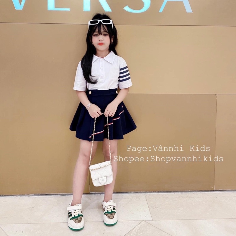 Set áo trắng cổ bẻ + cv xếp ly 2 màu bé gái