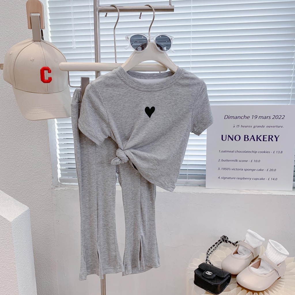 Set Đồ Thể Thao Áo Thun Tay Ngắn Và Quần Dài Ống Loe Phong Cách Hàn Quốc Thời Trang Mùa Hè Cho Bé Gái