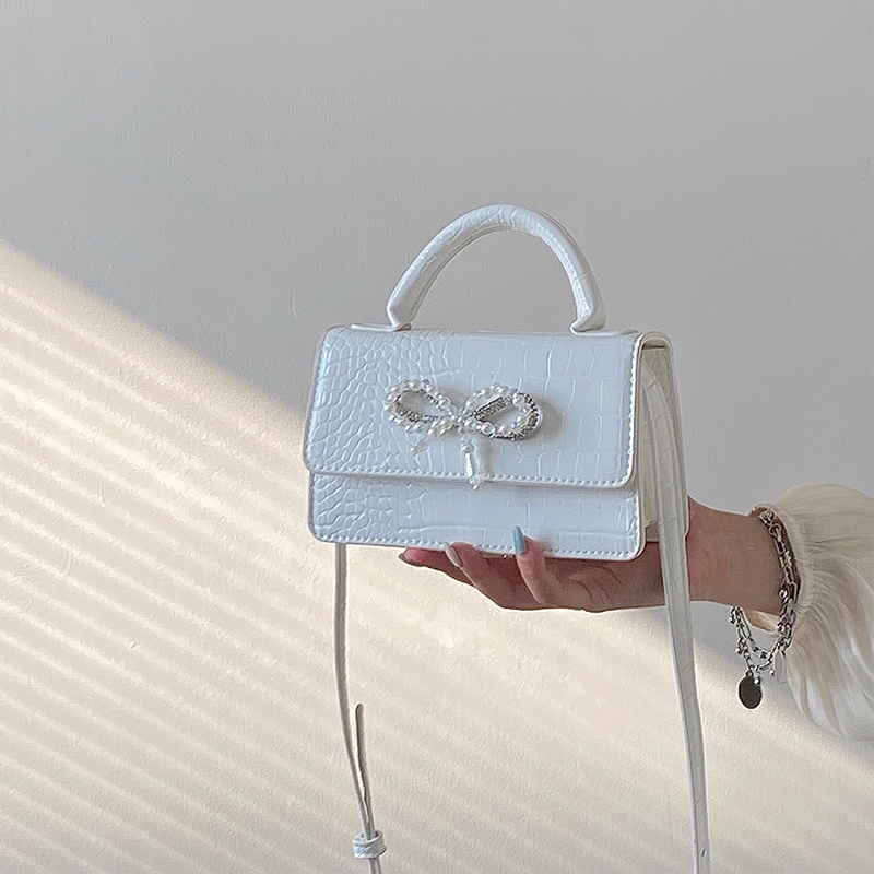 Túi Đeo Chéo Họa Tiết Da Cá Sấu Đính Nơ Và Ngọc Trai Phong Cách Cổ Điển Dành Cho Nữ 2022