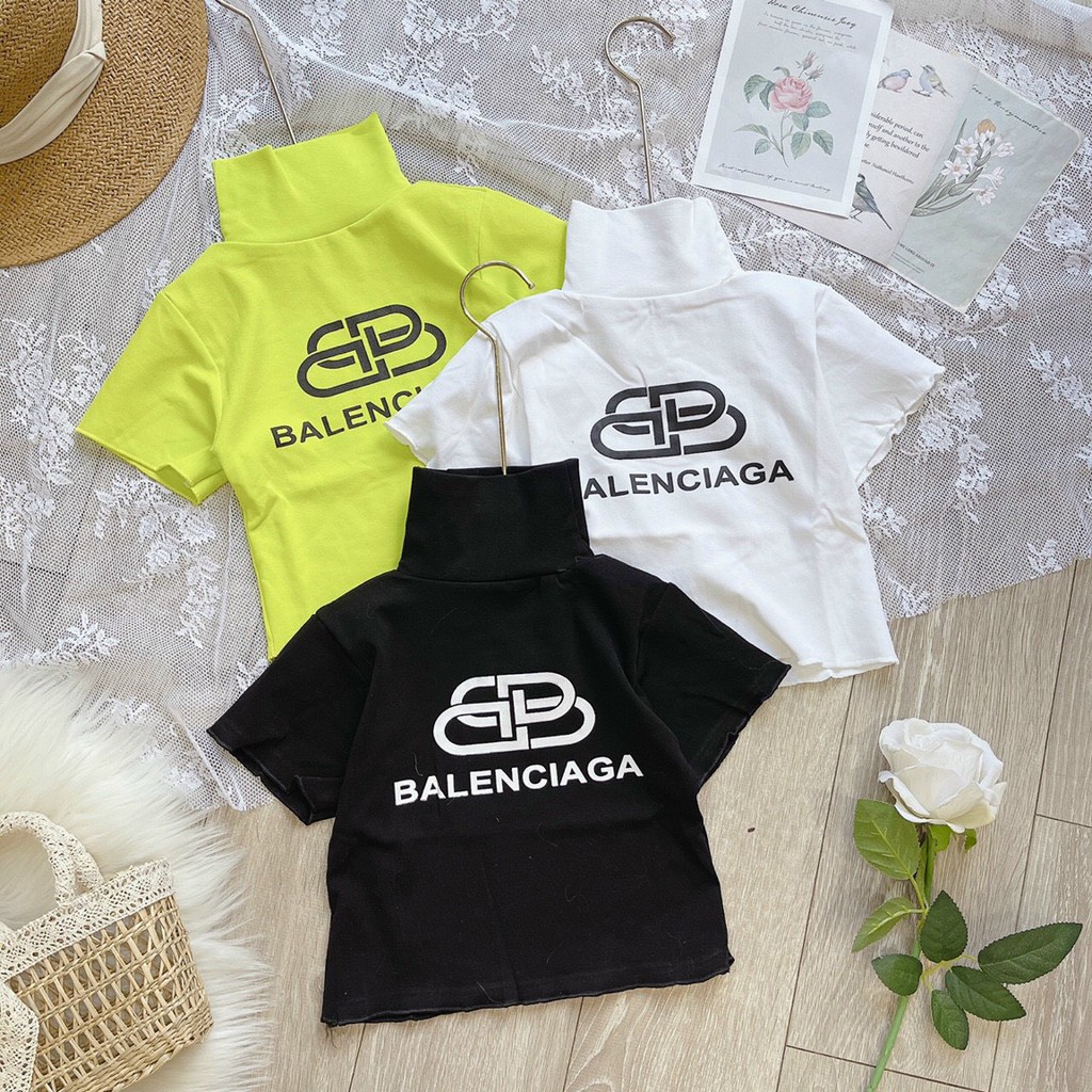 Áo croptop cổ lọ in chữ hiệu tay ngắn cực xinh , chất thun bozip mềm mịn