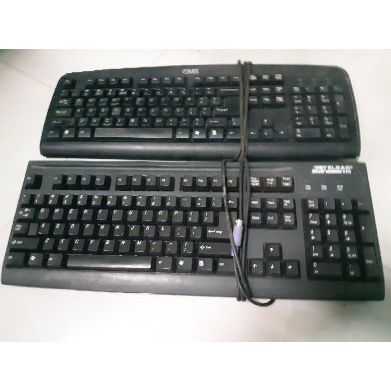 Bàn phím máy tính cổng tròn