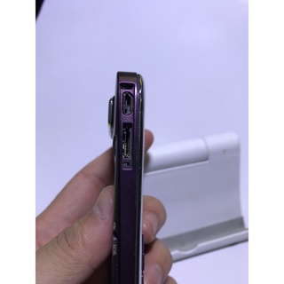 Điện thoại Nokia E72 màu tím