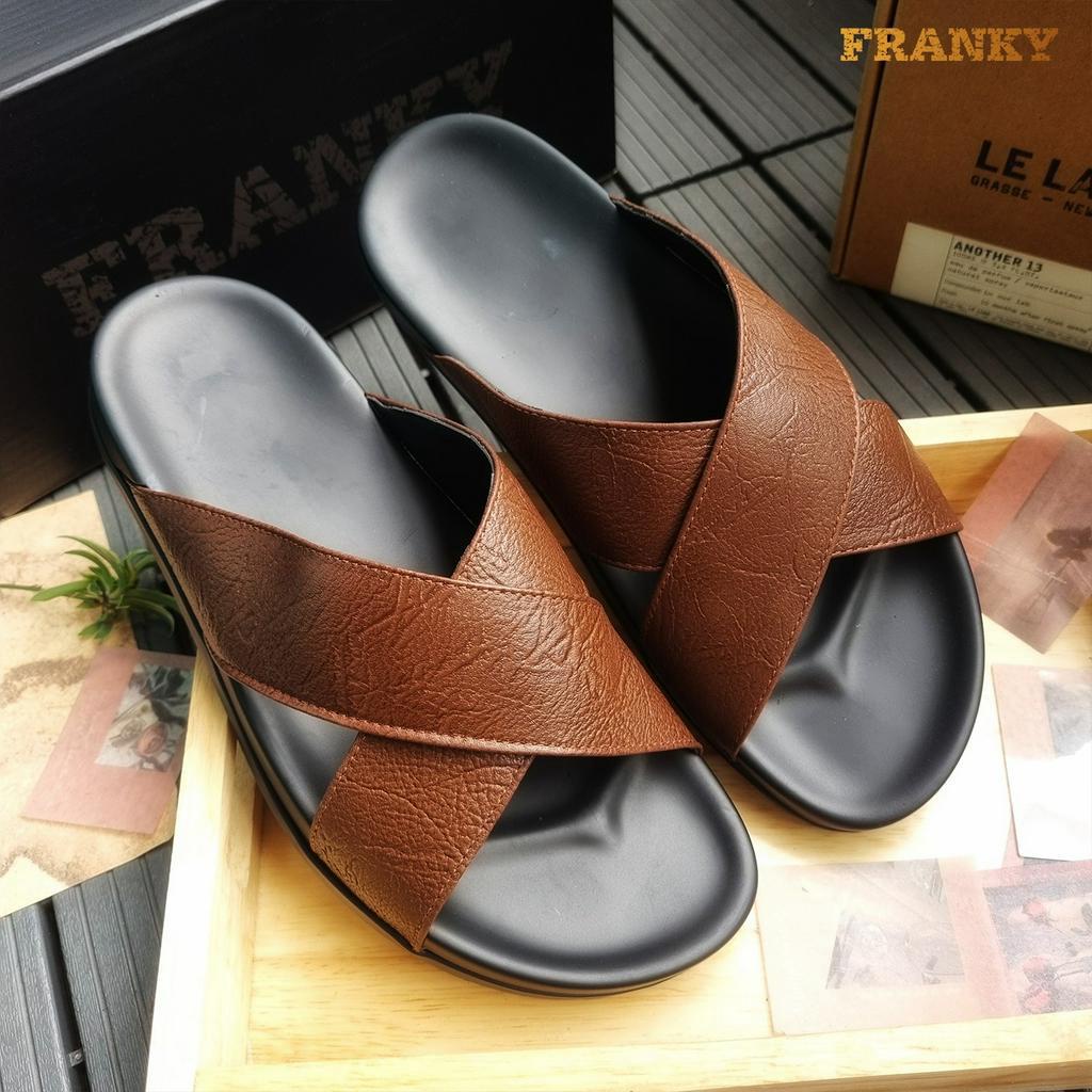 Dép Nam Franky Mark Slippers - Brown Da Bò Đế Đúc Cao Su Chống Hăm Chân