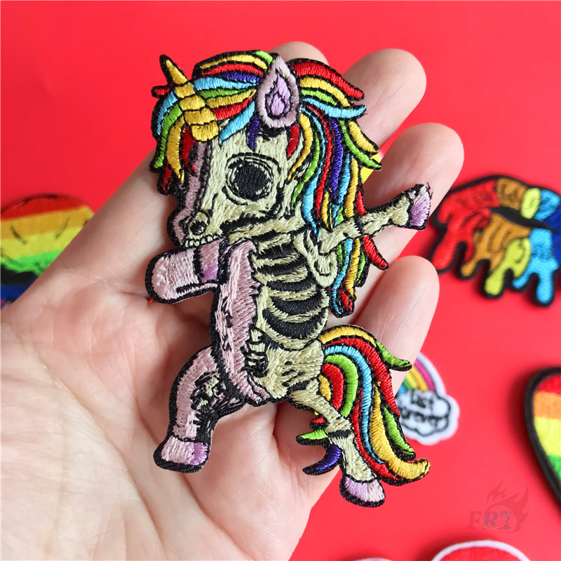 1 Miếng Dán Ủi Quần Áo Hình Đầu Lâu / Trái Tim / Đầu Lâu / Cầu Vồng