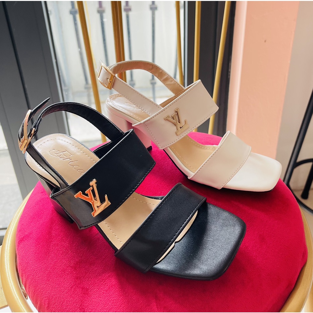 Sandal quai ngang 2 cầu da mịn bản to khuy tam giác gót trụ to - 7P