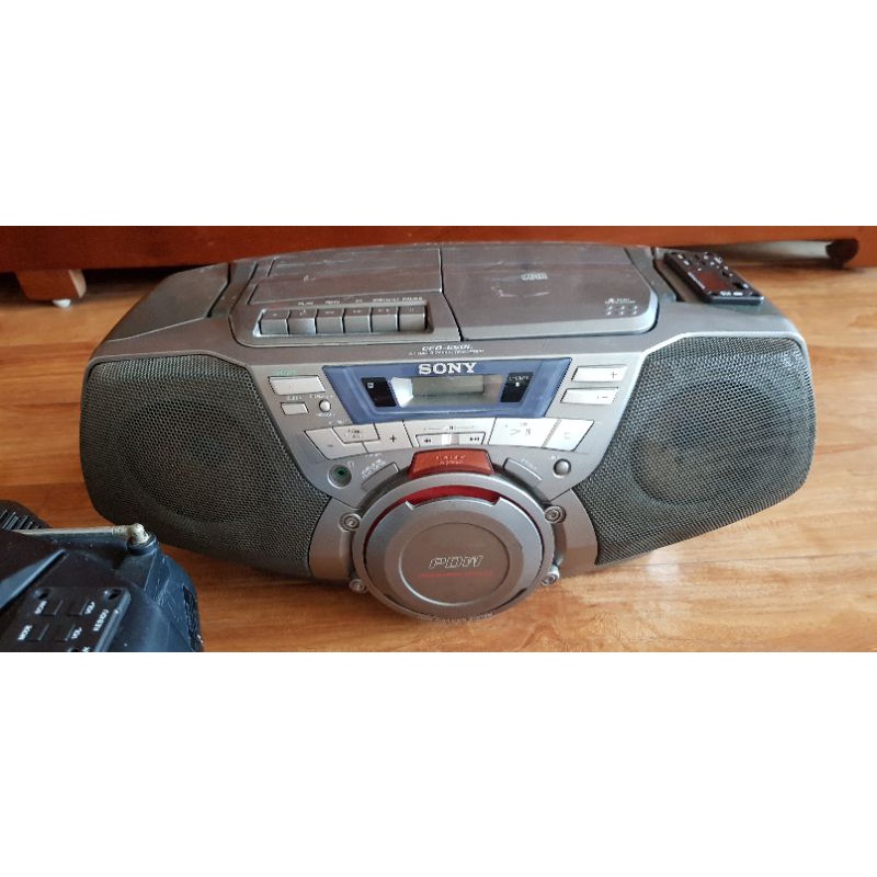 Radio-cassette sony CFD-G50L lắp thêm chức dùng USB, thẻ SD, loa Bluetooth + line in