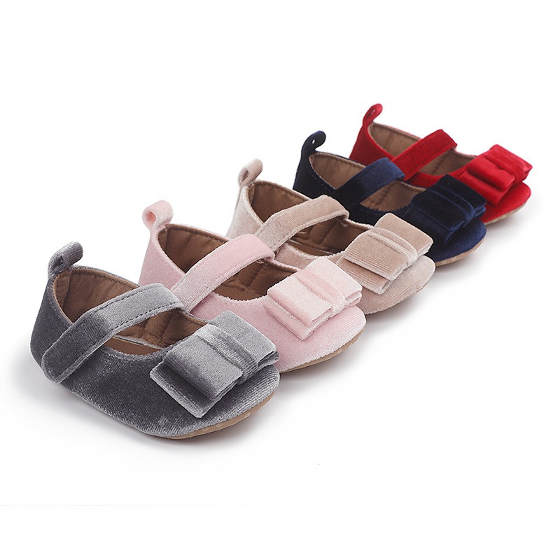 GIÀY BÚT BÊ NƠ NHUNG XINH CHO BÉ IU