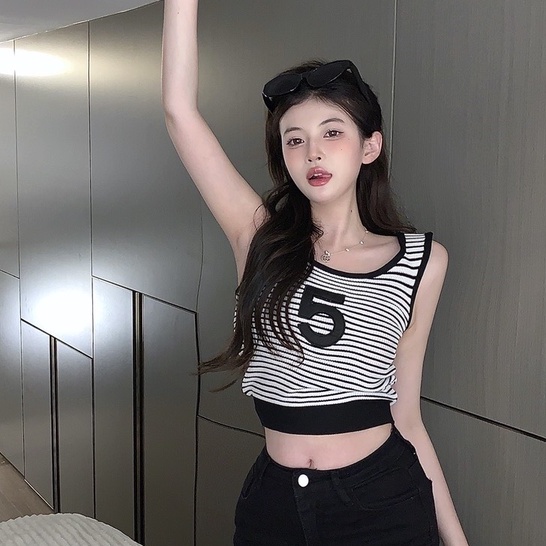 Áo 3 Lỗ Croptop Sọc Ngang Số 5 LSEOUL A2447 Chất Len Mềm Mại Năng Động