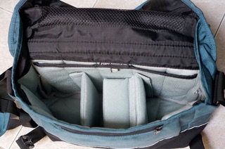 Túi máy ảnh Crumpler Roady 7500 có ngăn ipad