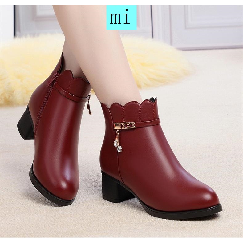 Giày bốt đi tuyết thiết kế mới lót nhung giữ ấm cao cấp thời trang mùa thu đông dành cho phụ nữ trung niên
 | BigBuy360 - bigbuy360.vn