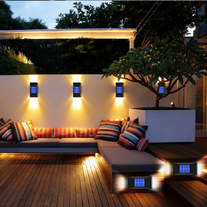 Đèn ốp tường Năng Lượng Mặt Trời Trang Trí