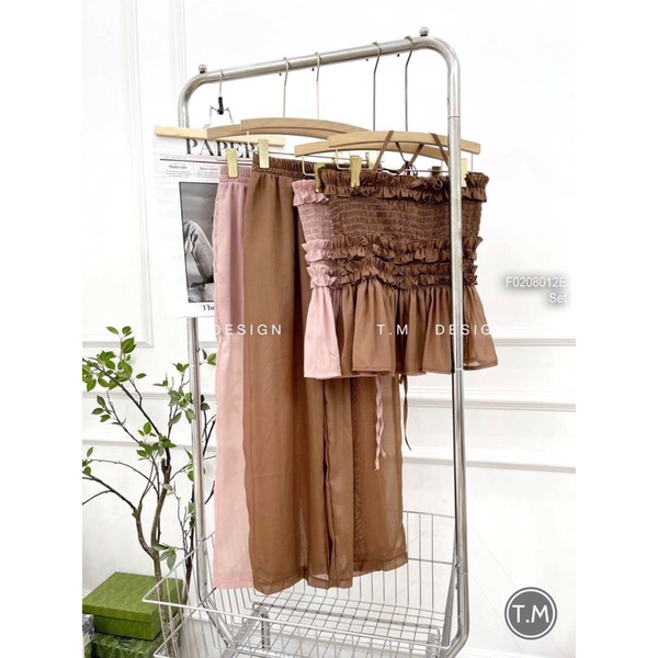 Set áo cổ yếm phối quần dài suông