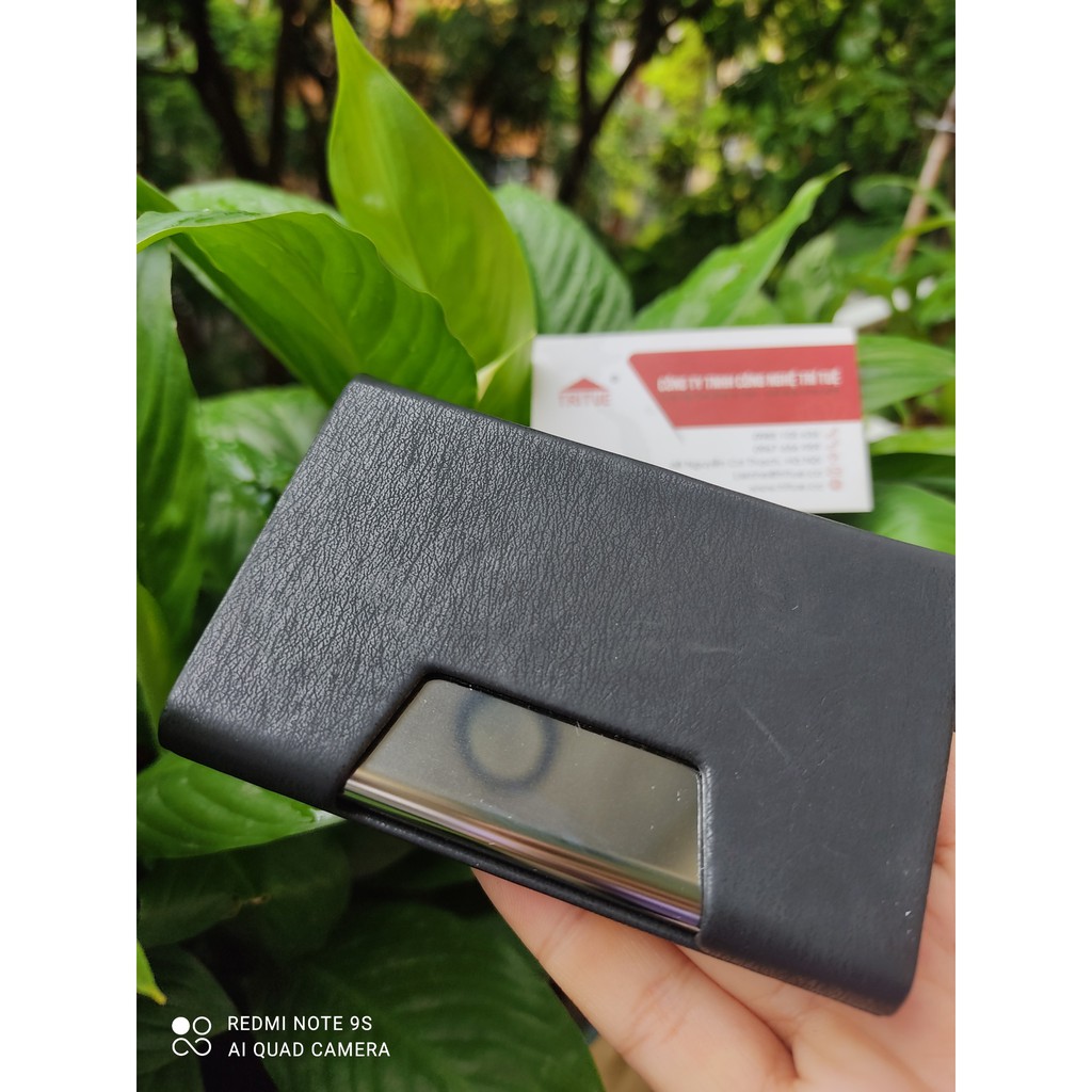 Mua ví đựng namecard màu đen tặng 1 bút cao cấp