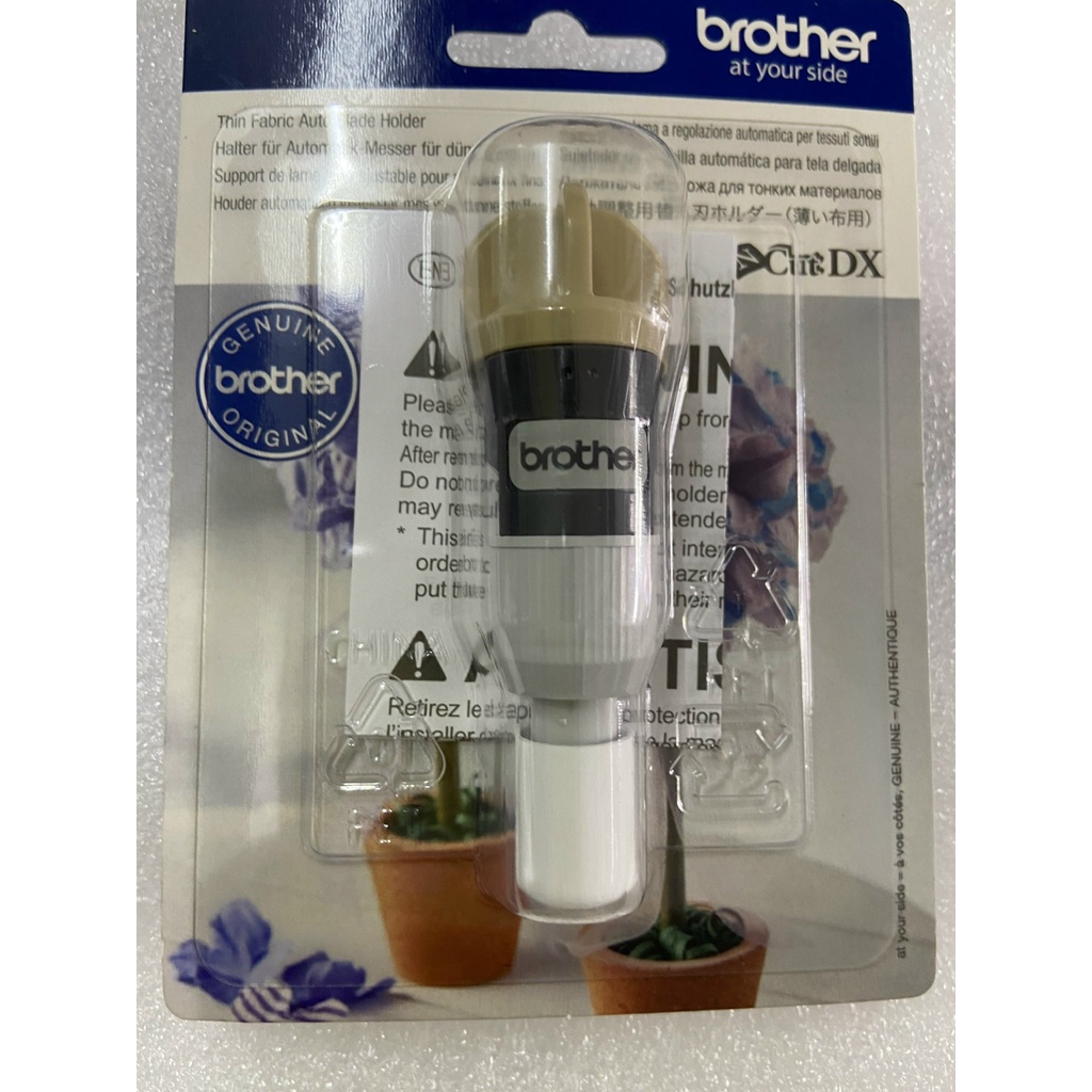 Lưỡi dao cắt tự động  và dụng cụ giữ lưỡi dao cắt  dùng cho máy Scan & Cut Brother SDX1200