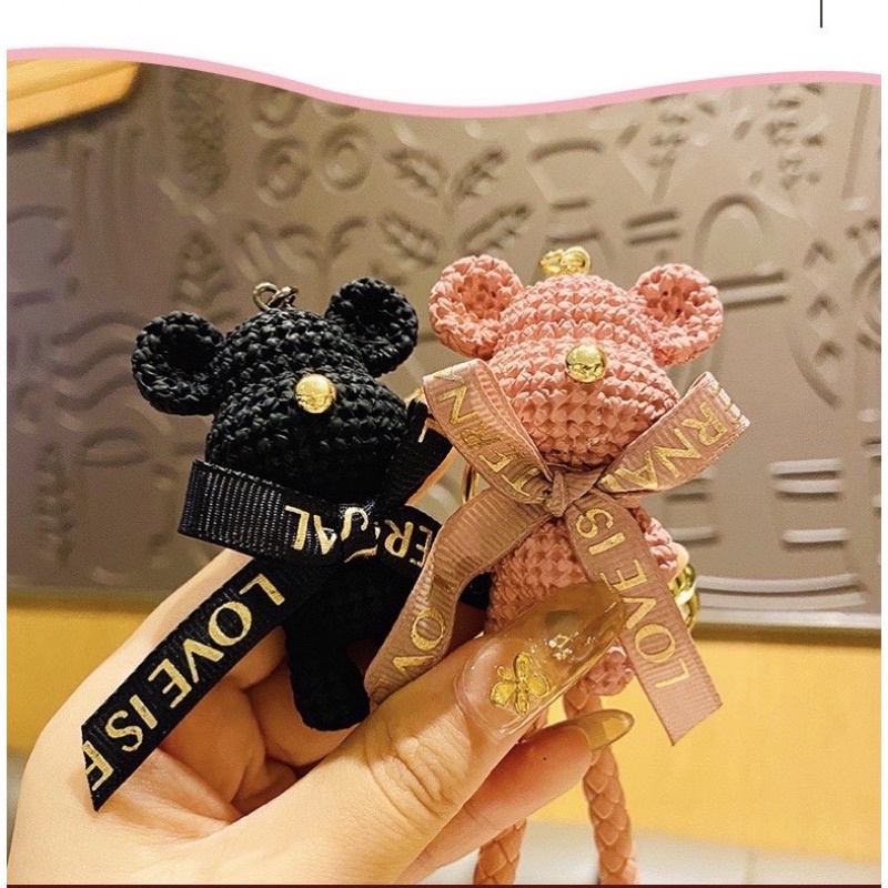 Móc khoá gấu bearbrick sang chảnh treo túi xách, móc chìa khoá ô tô, xe máy