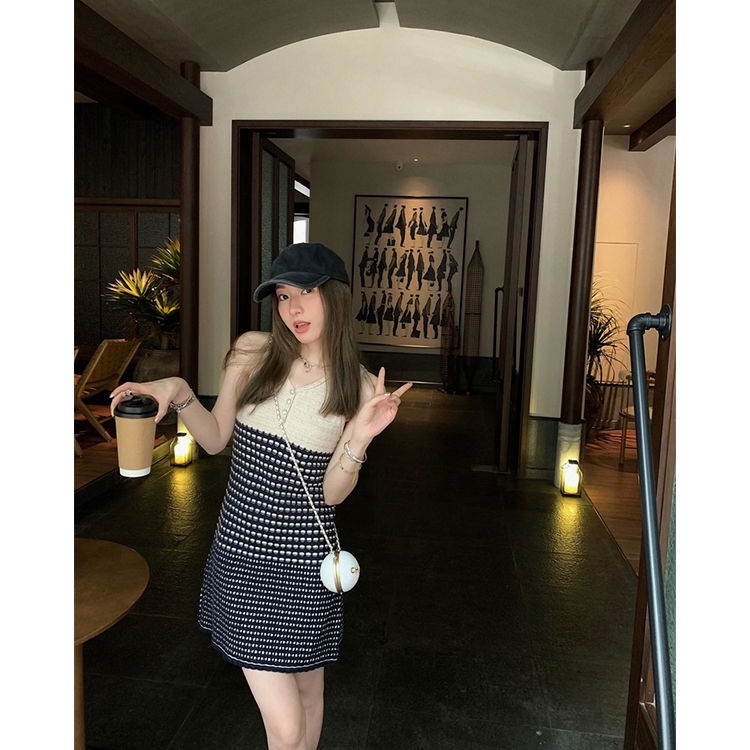 Xiaoxiangfeng knitted dress slim to show lean temperament, advanced striped vest, short skirt, children's 2022 new style