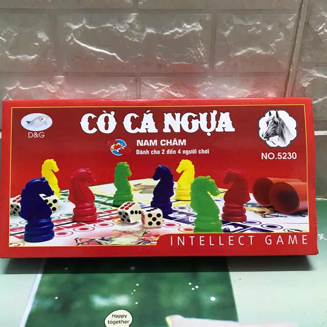 BỘ BÀN CỜ CÁ NGỰA NÂM CHÂM LOẠI TO 37cm X 37cm .