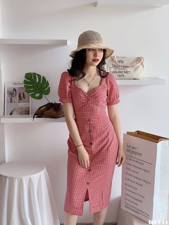Đầm maxi caro cổ tim nhún nút gỗ