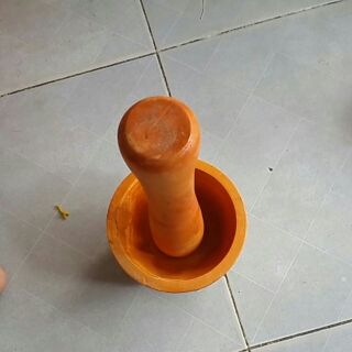 Cối - chày gỗ