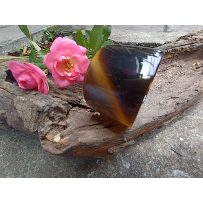 Vòng tay thời trang nữ làm bằng sừng trâu tự nhiên sơn mài hàng thiết kế xuất đi châu Âu