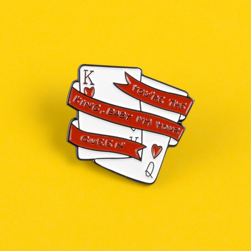 Ghim Cài Áo Hình Lá Bài Poker King Queen Thời Trang Cho Cặp Đôi