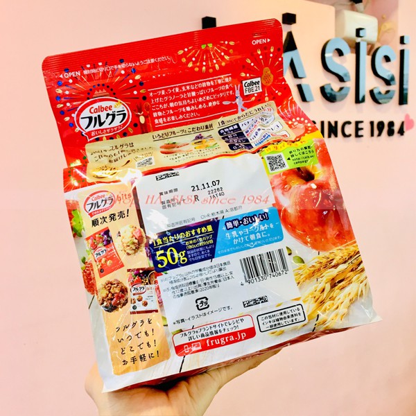 Ngũ Cốc Ăn Liền Trái Cây Sấy Khô CALBEE 800g [hàng Nhật chính hãng]