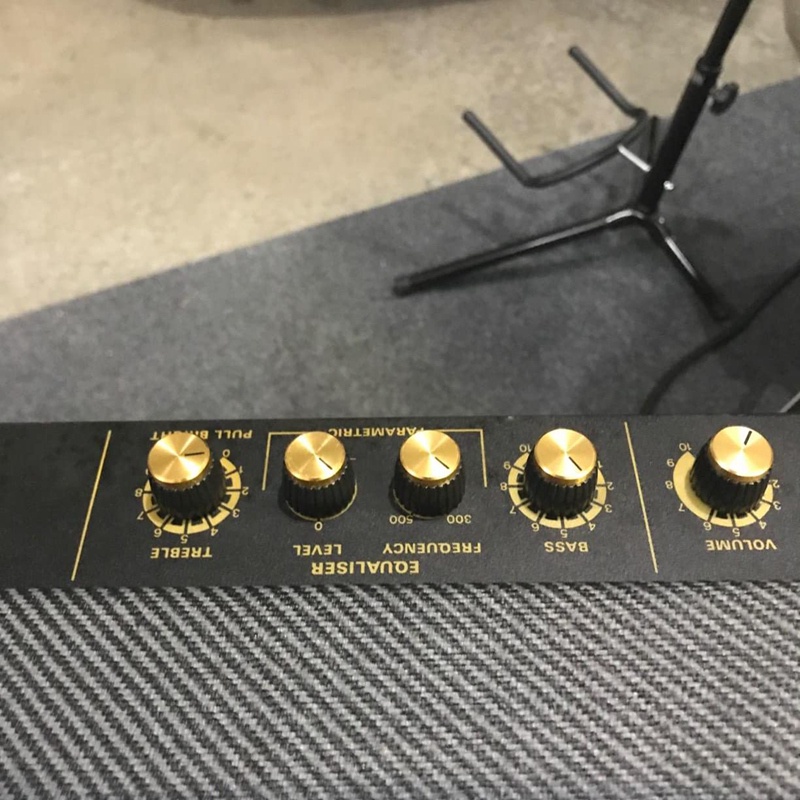 MARSHALL Bộ 15 Nút Vặn Khuếch Đại Âm Thanh Đàn Guitar Bằng Nhôm Màu Vàng Kèm Nắp Nhôm Đường Kính 6Mm