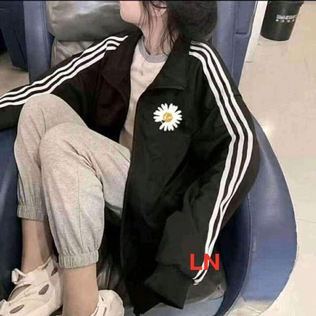 Áo khoác khoá dây kéo 3 sọc trắng hoa cúc