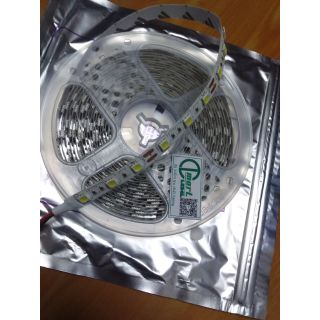Cuộn Led Dây Dán Màu Trắng 12V Không Keo