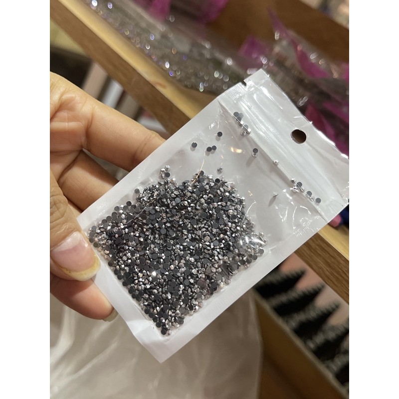 ĐÁ CHÂN KEO YHB LƯỚI SKINNAIL LẺ SZ MÀU TRẮNG MÀU VÀNG ĐÁ NHỎ ĐÍNH MÓNG TRANG TRÍ MÓNG BỀN CHẮC ĐẸP SÁNG SIZE NHO ĐỄ LÀM