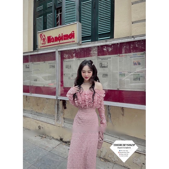 Áo dài trễ vai bèo phối ren