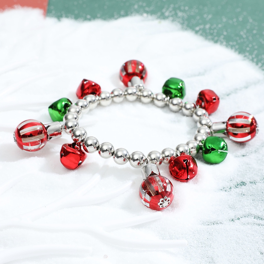 Vòng tay chuỗi hạt nhiều màu sắc đính chuông đỏ và xanh lá phong cách cổ điển