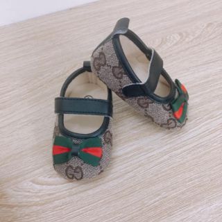 Sandan gucci bé gái